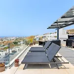 Hébergement de vacances Luxury House With Private Pool, Jacuzzi And Wellness