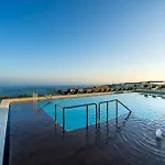 Hébergement de vacances Luxury House With Private Pool, Jacuzzi And Wellness *