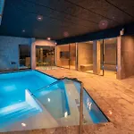 Luxury House With Private Pool, Jacuzzi And Wellness *