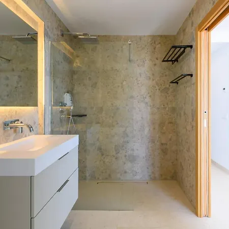 Сasa de vacaciones Luxury House With Private Pool, Jacuzzi And Wellness